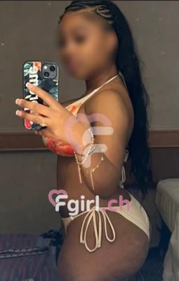 Mia - Escort en Renens
