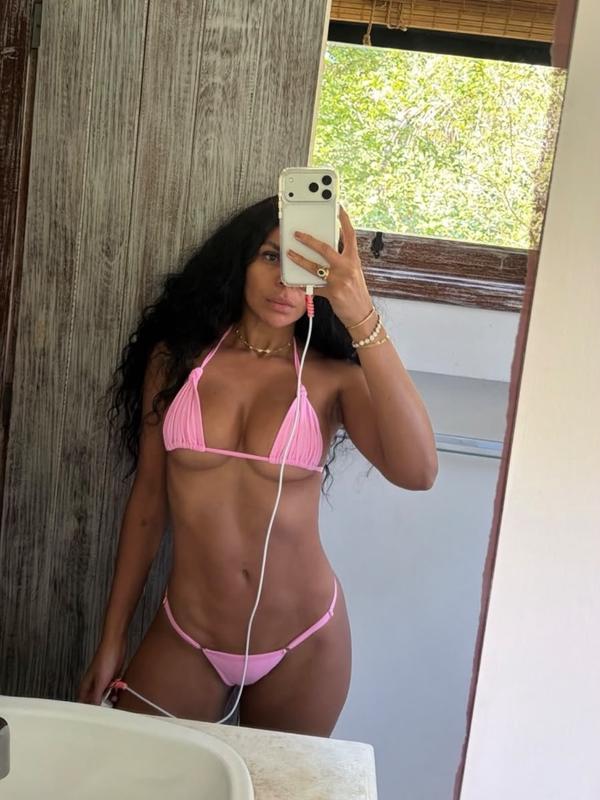 Mia - Escort à Lausanne
