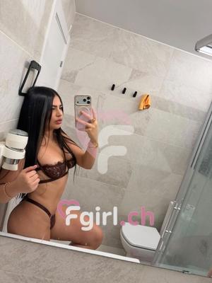 Mia - Escort en Genève
