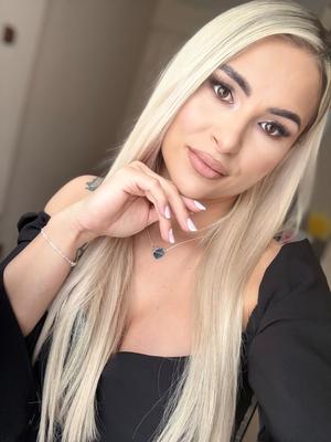 Mia - Escort in Martigny

