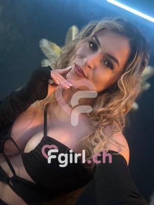Mia - Escort in Martigny