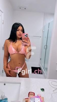 Mia - Escort à Vevey

