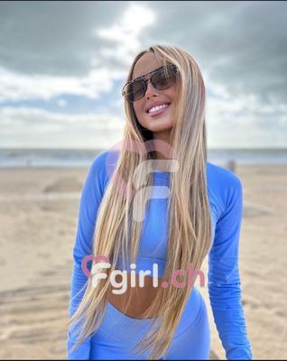 Mia - Escort in Neuenburg
