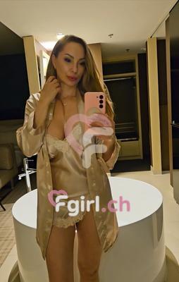Mia - Escort a Genève