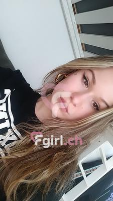 Mia - Escort in Lausanne