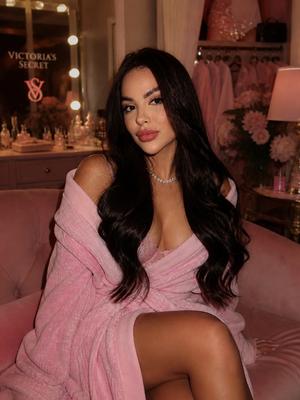 Mia - Escort à Genève
