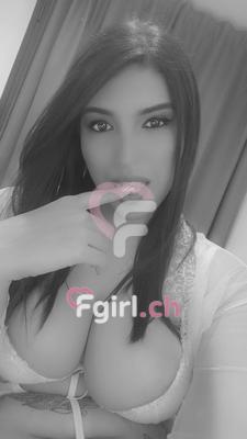 Mia - Escort à Genève