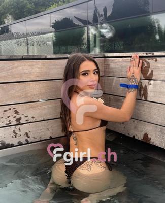 Mia - Escort in Geneva
