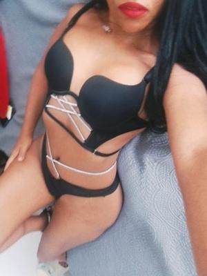 Michelle - Escort in Neuenburg
