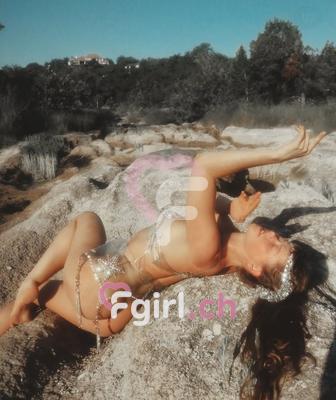Miel Tantrika - Masseuse érotique à Fribourg
