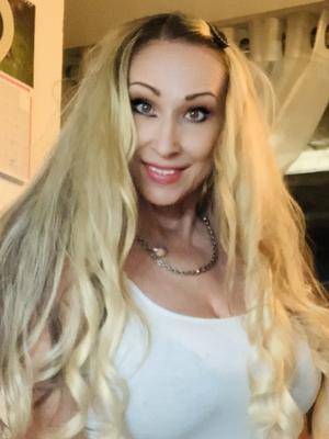 Olivia - Erotic masseuse in Fribourg
