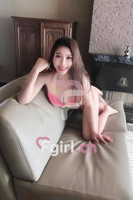 Mina - Escort in Morges
