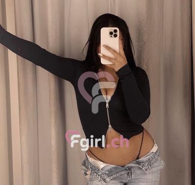 Mishell - Escort in Montreux
