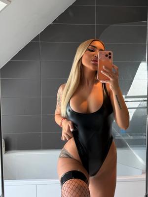 Miss D. - Dominatrice BDSM à Fribourg
