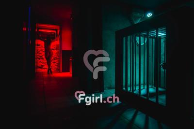 Miss Nat-M. - BDSM-Domina in Lausanne
