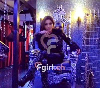 Miss Selena - BDSM-Domina in Genf
