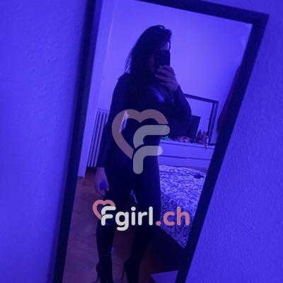 Miss Selena - BDSM-Domina in Genf

