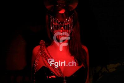 Mistress Emma - Dominatrice BDSM à Genève
