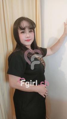 Mom Pat - Masseuse érotique à Lausanne
