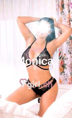 Monica - Masseuse érotique à Neuchâtel

