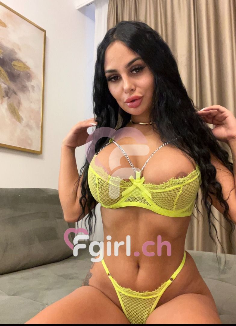 Monica - Escort in Geneva makes the best BlowJob in town