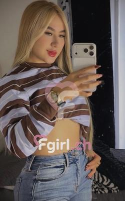 Monny - Escort in Renens