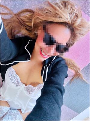 Morena Douce - Erotic masseuse in Saillon
