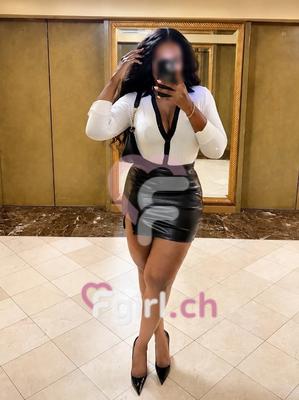 Myaa Massage - Masseuse érotique à Montreux
