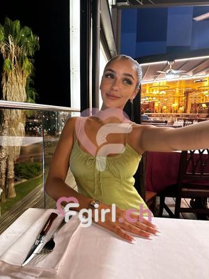 Nahia - Escort à Eaux-vives
