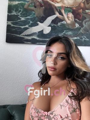 Nahia - Escort à Eaux-vives
