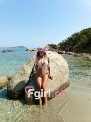 Nahia - Escort en Plainpalais
