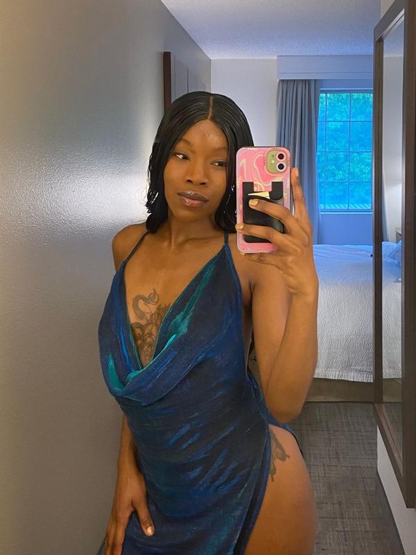 Naomi - Escort à Monthey
