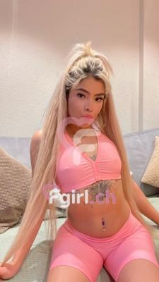 Naomi - Escort in Montreux
