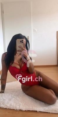 Naomi - Escort in Fribourg
