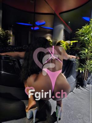 Naomi - Escort à Montreux
