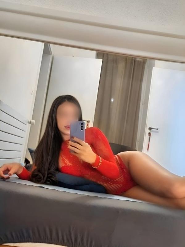 Natacha - Masseuse érotique à Montreux
