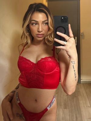 Natalia - Escort in Collombey

