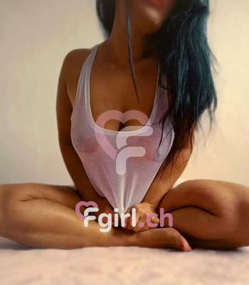 Naturis - Erotische Masseurin in Eaux-vives
