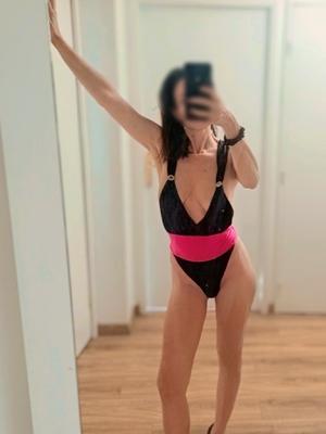 Isalyne - Escort in Bulle
