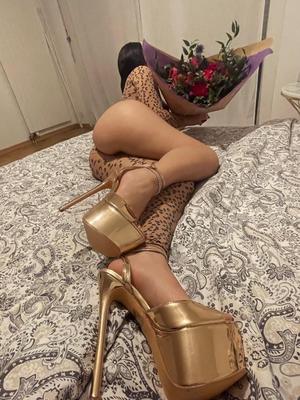 Nawel - Escort à Genève
