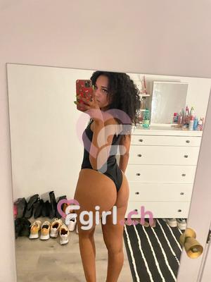 Naya - Escort in Genf
