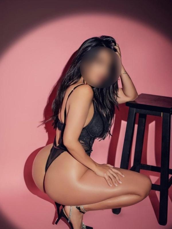 Neïs - Erotic masseuse in Geneva
