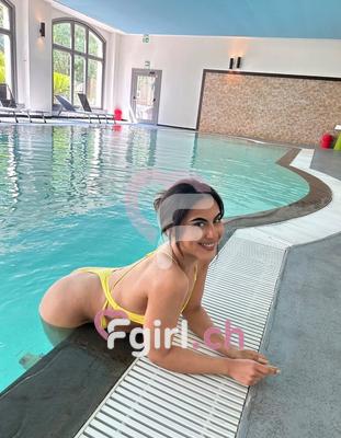 Ness - Escort in Eaux-vives
