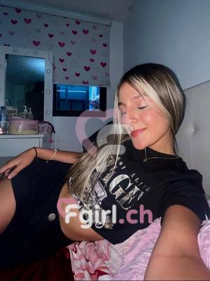 Nia - Escort en Renens

