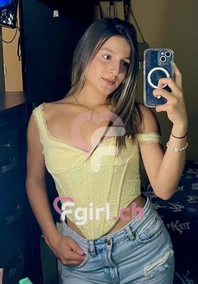 Nia - Escort en Renens