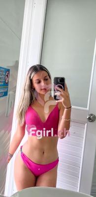 Nia - Escort en Renens