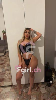 Nicole - Escort in Aigle
