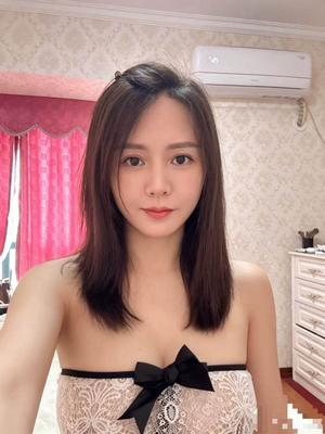 Nicole - Escort in Vevey
