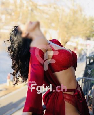 Nicole - Masseuse érotique à Lausanne

