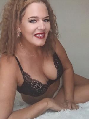 Nicole - Erotische Masseurin in Eaux-vives
